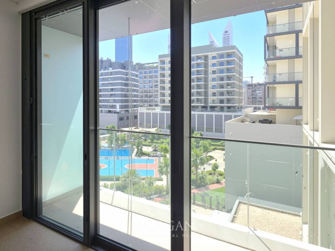 Modern Studio | Urban Luxury | Prime Location | Al Satwa