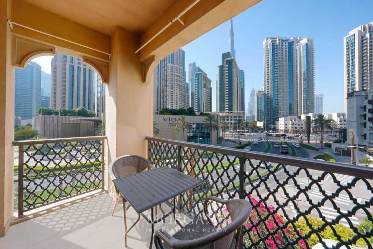 Generous Layout | Bright Interior | Burj View | Old Town