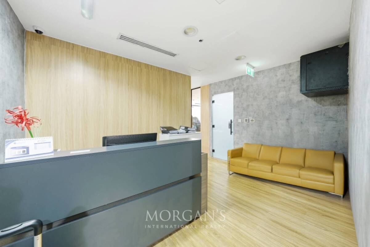 Vacant | Prime Location | Close to Metro | Business Bay