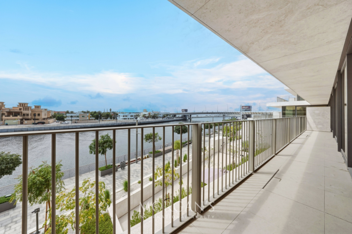 Full Canal View  | Large Layout + Maids Room | Jumeirah